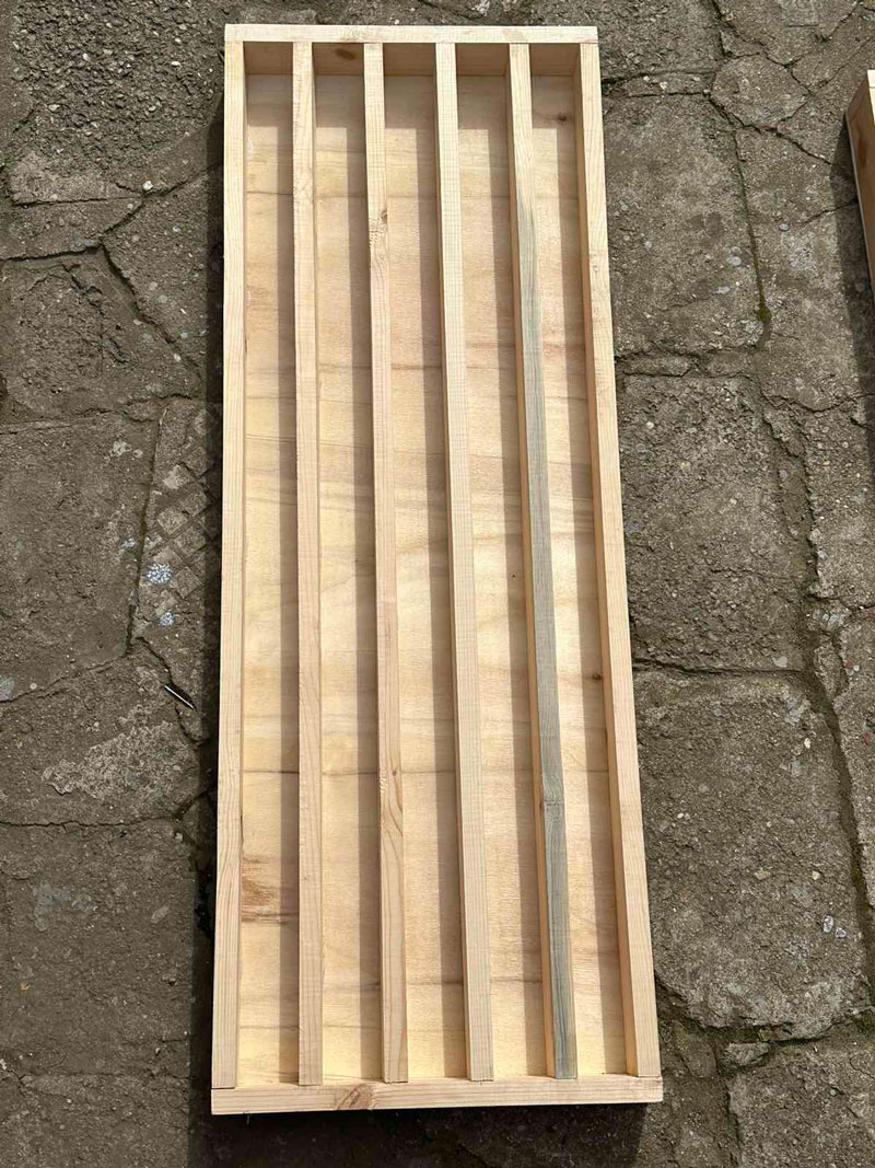 Wooden box for drill bit type NQ 