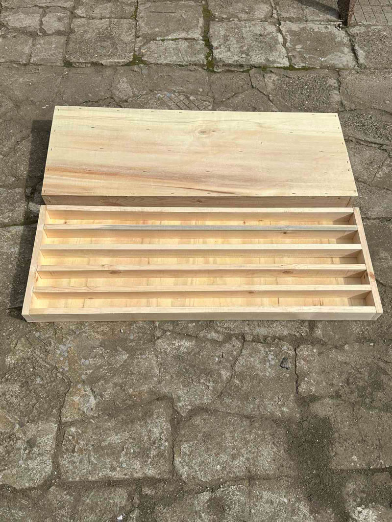 Wooden box for drill bit type NQ 